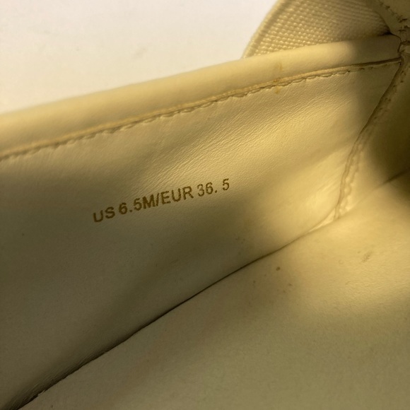 Vince White Cream Canvas Rubber Sole Sneakers size 6.5 - Picture 12 of 12